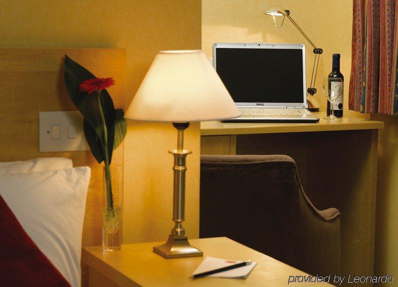 Dial House Hotel Crowthorne Εξωτερικό φωτογραφία